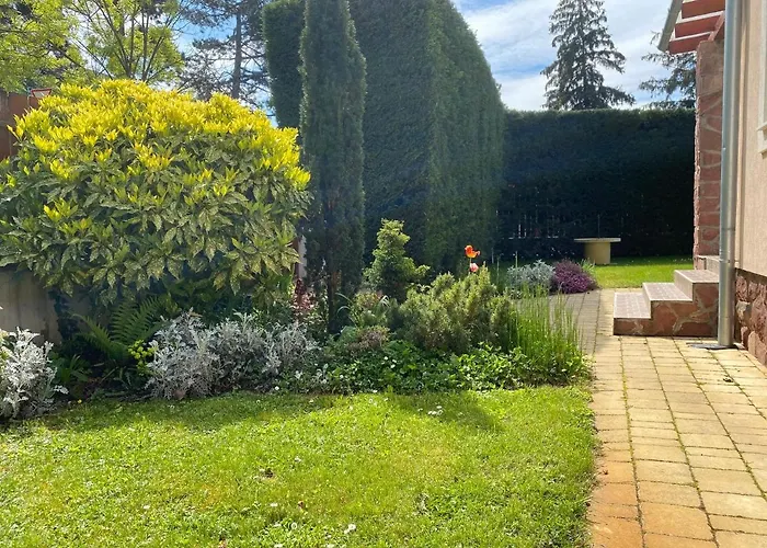 B4 Garden ***