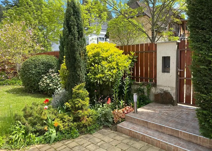 B4 Garden *** * Шиофок