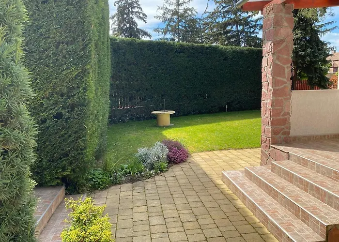 B4 Garden *** Дом отдыха Шиофок